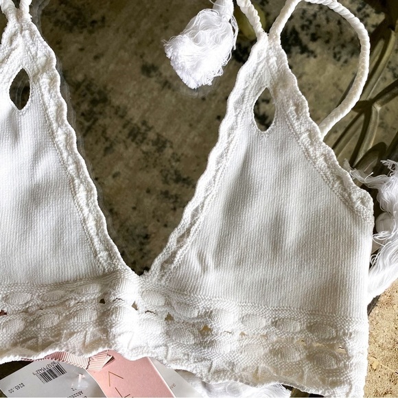 Alexis Top Buras Crochet Knit Cropped Tassel Tie Halter Open-Back White S NWT - Picture 3 of 11